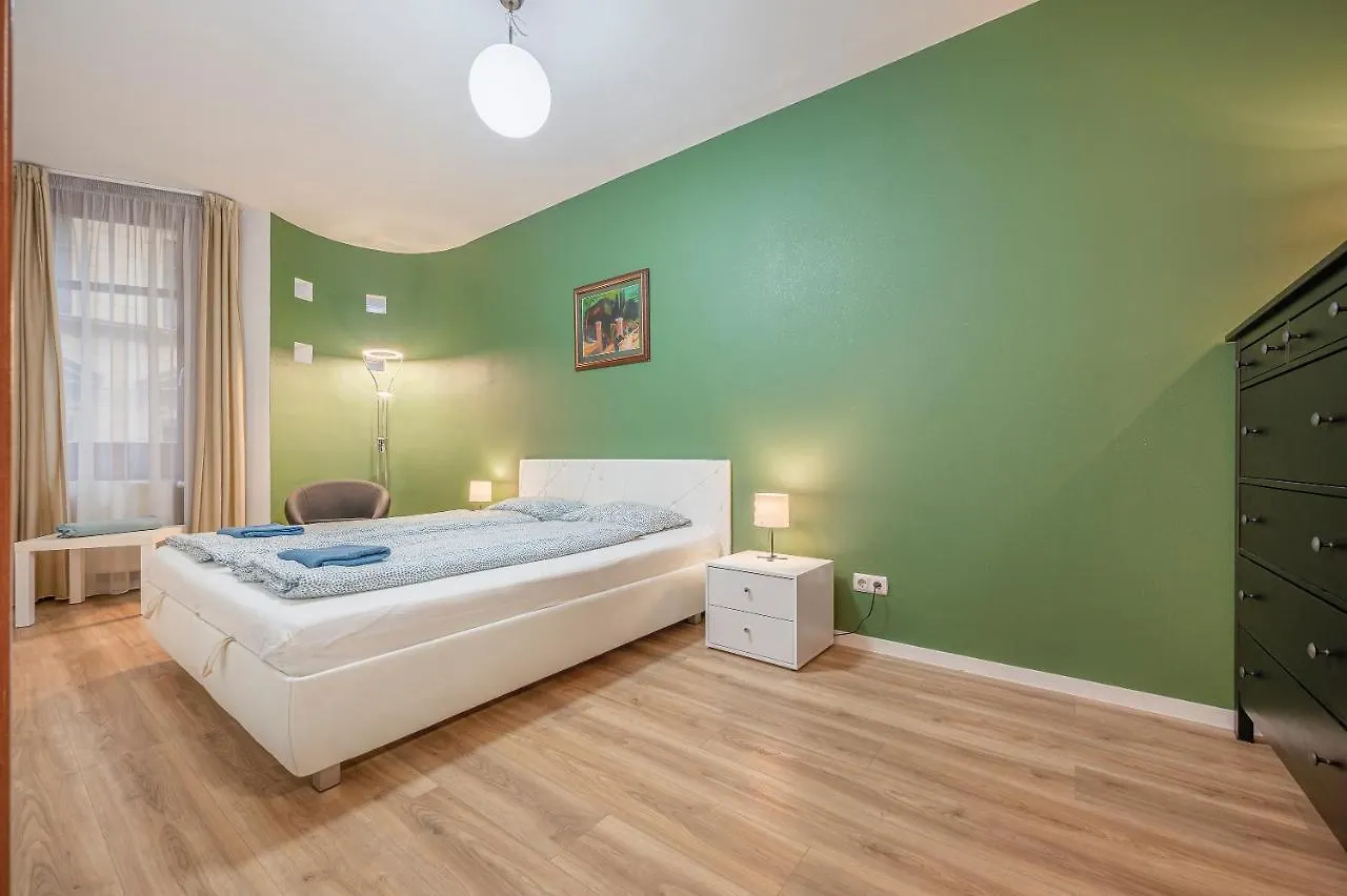 Modern Apartment With Garage Budapest
